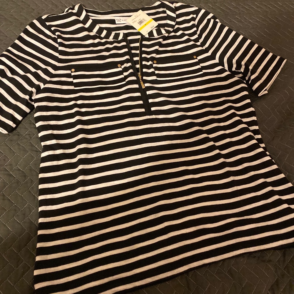 Rafaella elbow sleeve zip top. NWT Size Medium